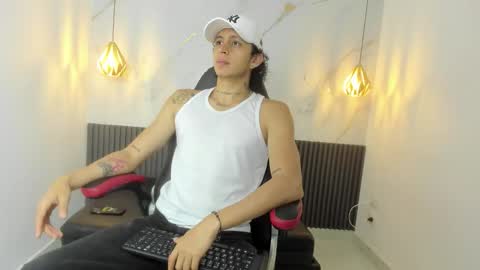 jeyteylor online show from April 13, 12:50 pm