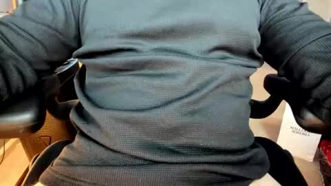 jhernandez13 online show from February 19, 1:46 am