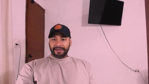 En moreno online show from January 12, 6:23 pm