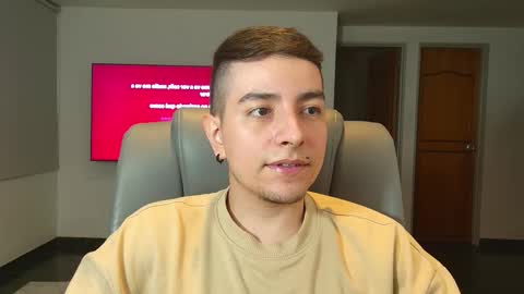 Snapshot of jhoan_saenz chatting on October 24, 3:52 am Jhoan Saenz online show from October 24, 3:52 am