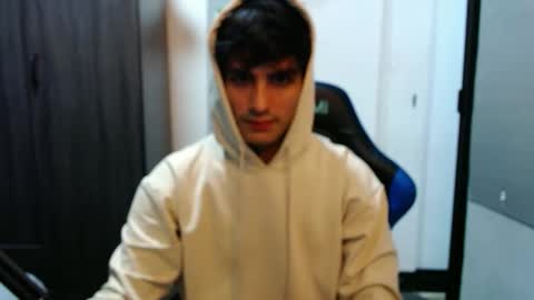 jhon online show from December 31, 12:11 am