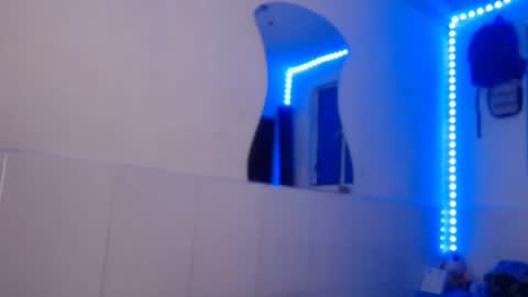 jhon_hot09 online show from October 13, 4:35 pm