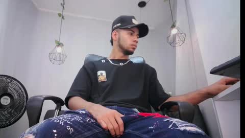 jhon_malo online show from March 7, 4:23 am