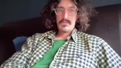 Jigz1986 online show from April 5, 4:25 pm