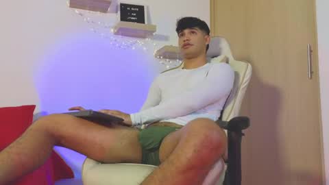 Jimmy Leeh online show from February 3, 11:26 pm