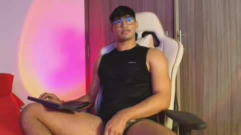 Jimmy Leeh online show from October 9, 10:36 pm