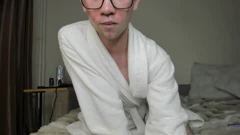 jimyti_bad_boy online show from April 14, 11:59 pm