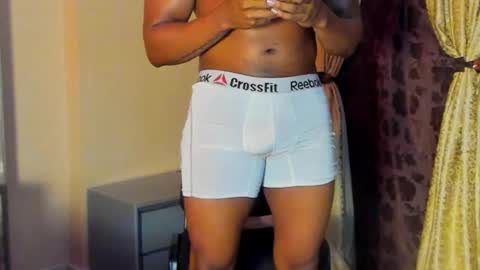 JOAN SAENZ online show from January 31, 1:01 am