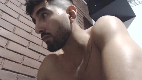 JOAO BATISTA online show from January 18, 2:18 am