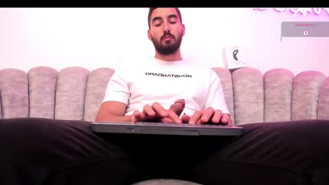 JOAO BATISTA online show from March 1, 11:15 pm