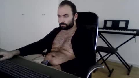 joaodias_18 online show from February 2, 12:13 pm