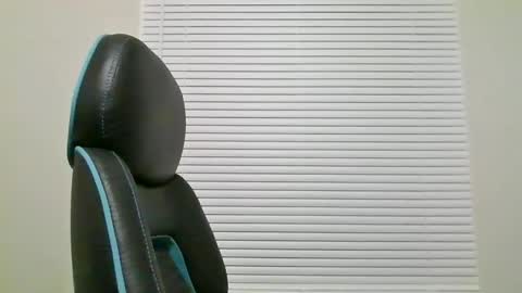 joe25123 online show from March 5, 11:49 pm