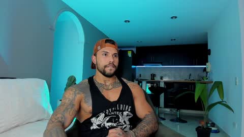 joe_esthetic online show from January 20, 11:43 pm