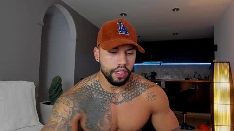 joe_esthetic online show from February 3, 11:47 pm