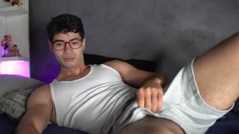 joe_steel1 online show from July 17, 12:07 am