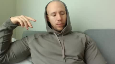 joeybanan online show from March 4, 10:02 am