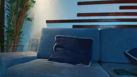     online show from November 9, 5:22 am