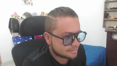 JOHAN independient model online show from June 5, 2:12 pm