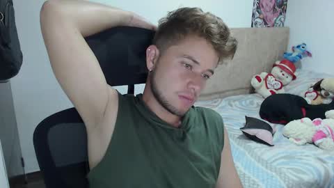 JOHAN independient model online show from January 3, 5:06 am