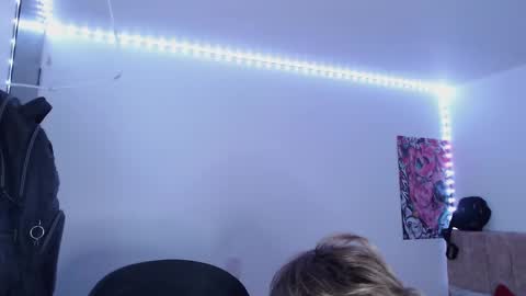 JOHAN independient model online show from February 5, 11:28 pm