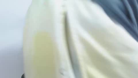 JOHAN independient model online show from April 8, 4:27 pm