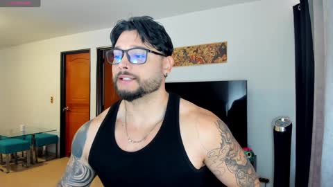 Snapshot of johatsu chatting on February 3, 2:13 pm King -    online show from February 3, 2:13 pm