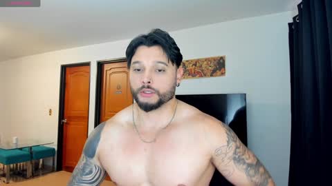 Snapshot of johatsu chatting on February 5, 9:07 pm King -    online show from February 5, 9:07 pm