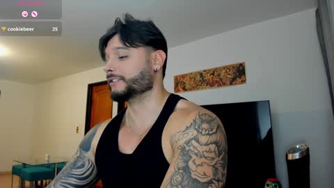 Snapshot of johatsu chatting on January 29, 12:33 am King -    online show from January 29, 12:33 am