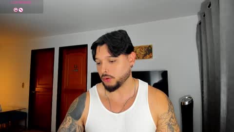 Snapshot of johatsu chatting on February 26, 12:05 am King -    online show from February 26, 12:05 am