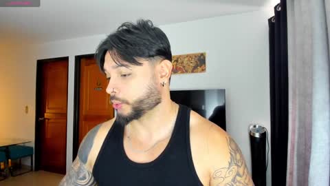 Snapshot of johatsu chatting on January 16, 1:25 pm King -    online show from January 16, 1:25 pm