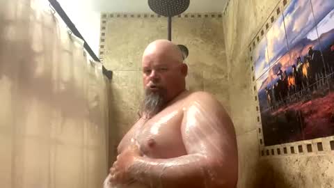 Snapshot of john40a chatting on January 4, 7:02 pm John online show from January 4, 7:02 pm