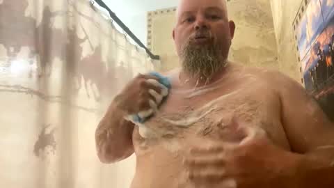 Snapshot of john40a chatting on September 19, 2:23 am John online show from September 19, 2:23 am