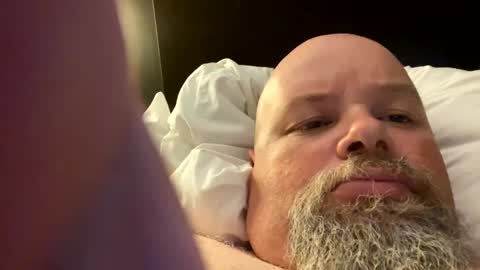 Snapshot of john40a chatting on March 11, 11:23 am John online show from March 11, 11:23 am