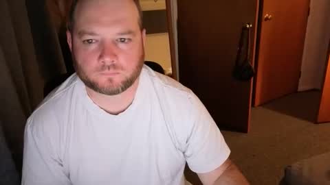 john_bear1 online show from April 2, 8:33 am