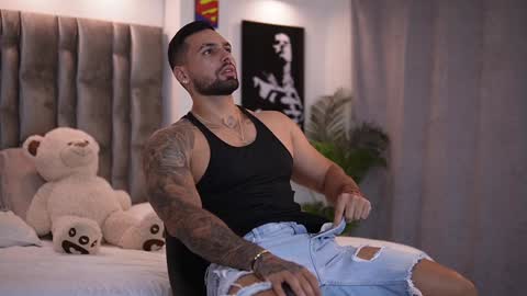 john online show from January 15, 9:30 pm