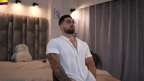 john online show from November 5, 12:01 am