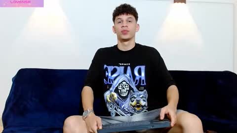 john_ssnow29 online show from September 14, 11:23 am