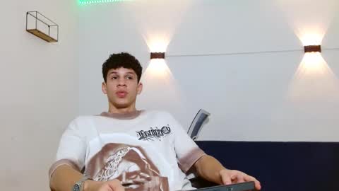 john_ssnow29 online show from October 9, 8:52 am