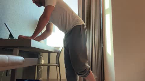 J online show from December 15, 1:08 pm