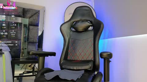 johnjaguar  online show from June 3, 2:33 pm