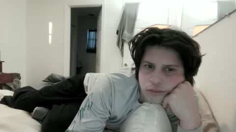 Snapshot of johnjohn90909 chatting on January 9, 12:41 pm johnjohn online show from January 9, 12:41 pm