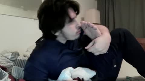 Snapshot of johnjohn90909 chatting on December 27, 1:43 am johnjohn online show from December 27, 1:43 am