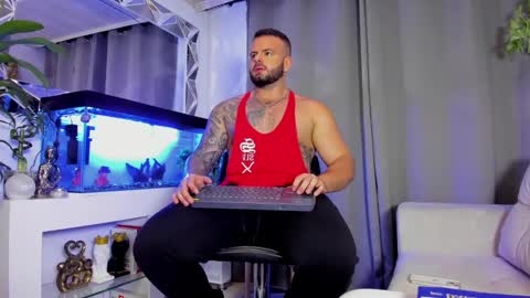 JOHNNY online show from January 4, 12:37 am