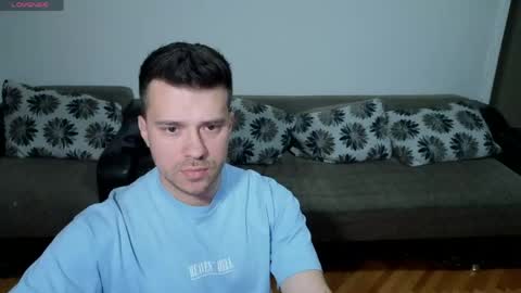 Johnny online show from April 18, 7:07 pm