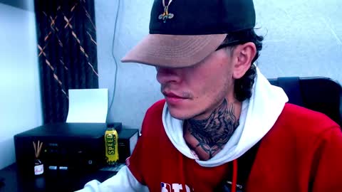 johnsonisaac94  online show from February 20, 5:23 am