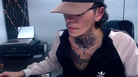 johnsonisaac94  online show from February 4, 5:31 am