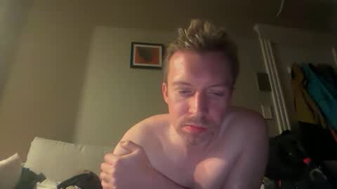 jojohalloran64 online show from May 15, 1:03 am