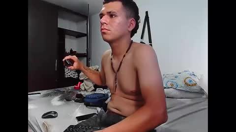 jokerbrad_1 online show from October 14, 7:10 pm
