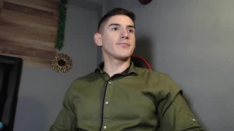 jonathancast08 online show from February 10, 12:52 am