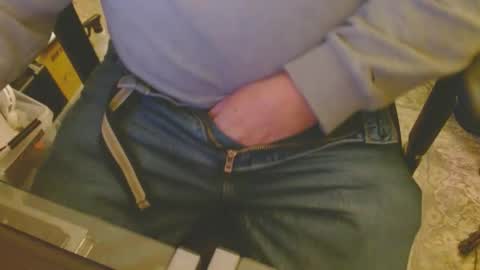 Snapshot of joncpics chatting on February 5, 2:51 am joncpics online show from February 5, 2:51 am